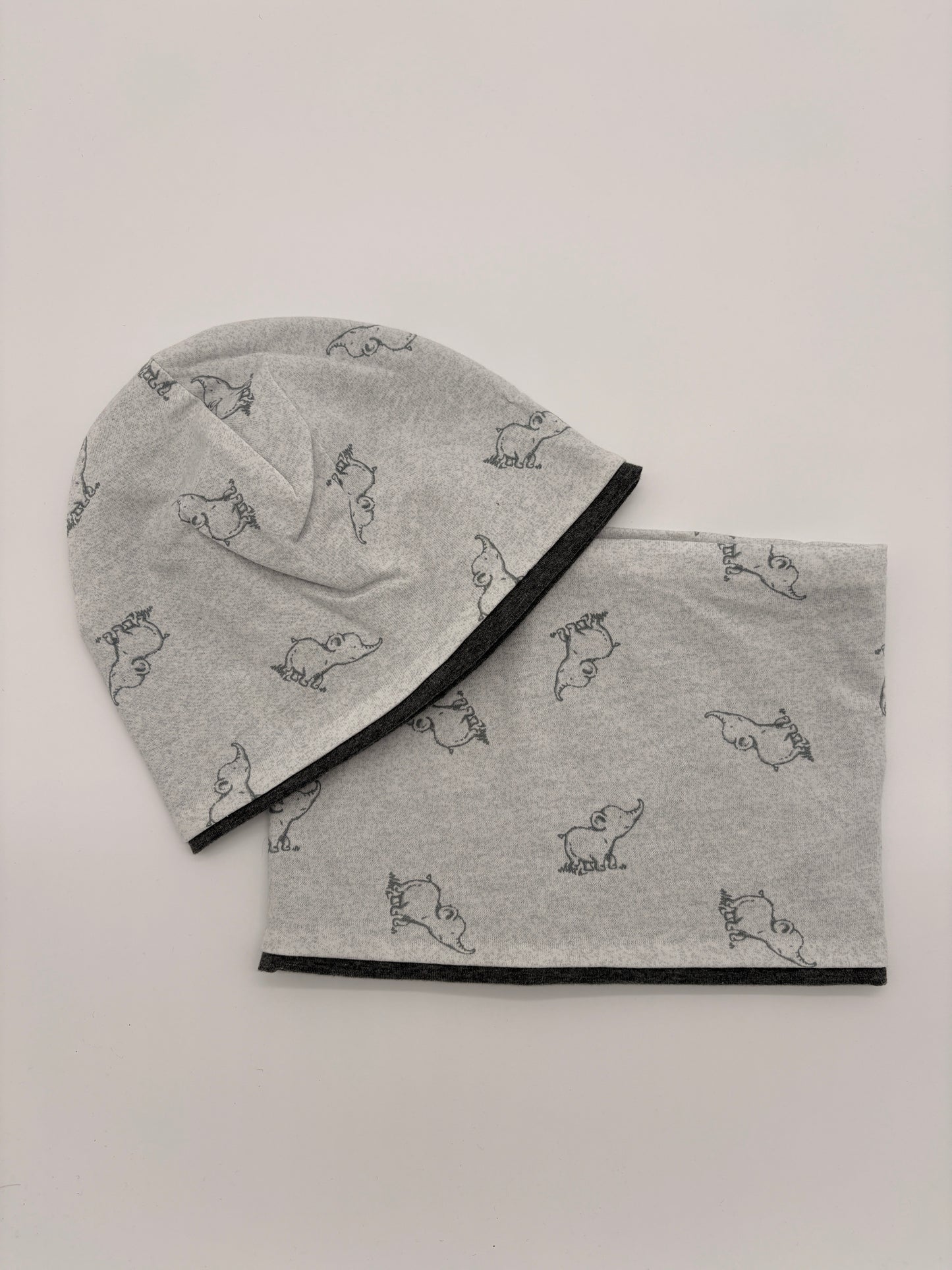 Mütze und Loop Elefant