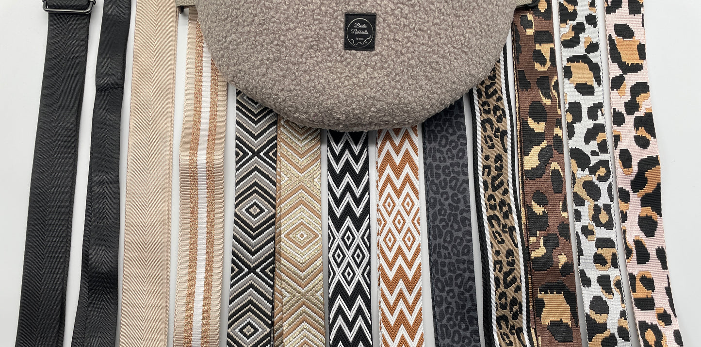 Crossbody Bag Boucle‘ Sand