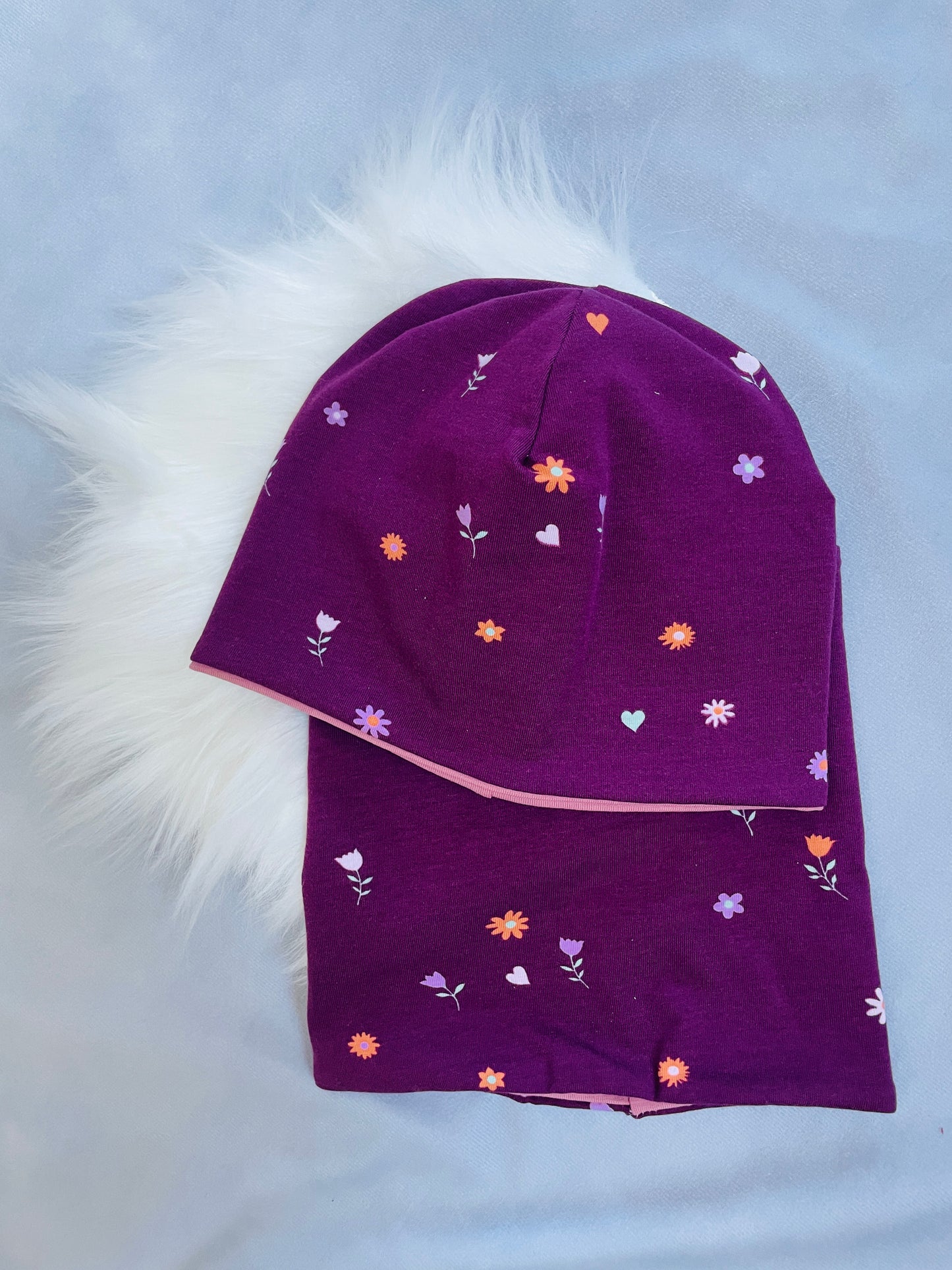 Mütze und Loop Purple Flowers