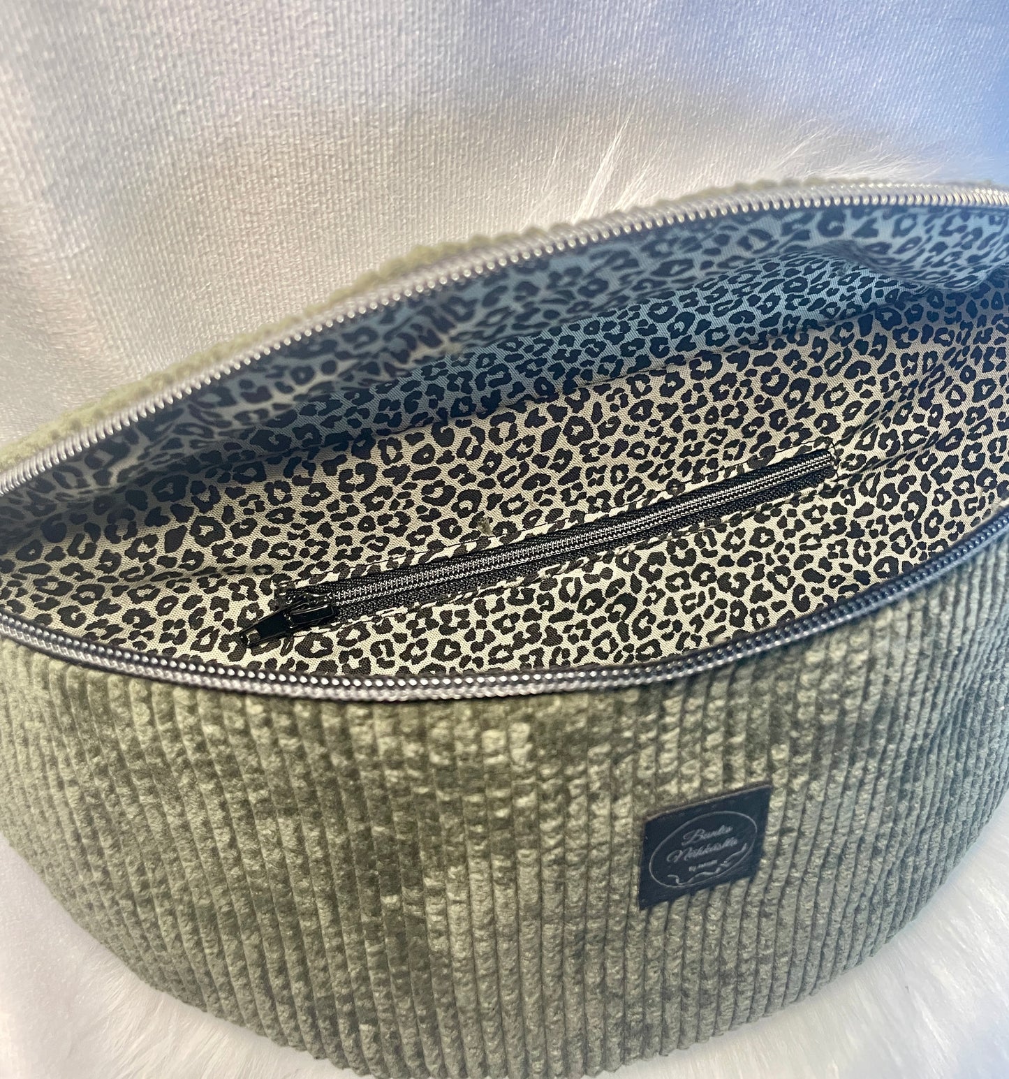 Crossbody Bag Cord Oliv