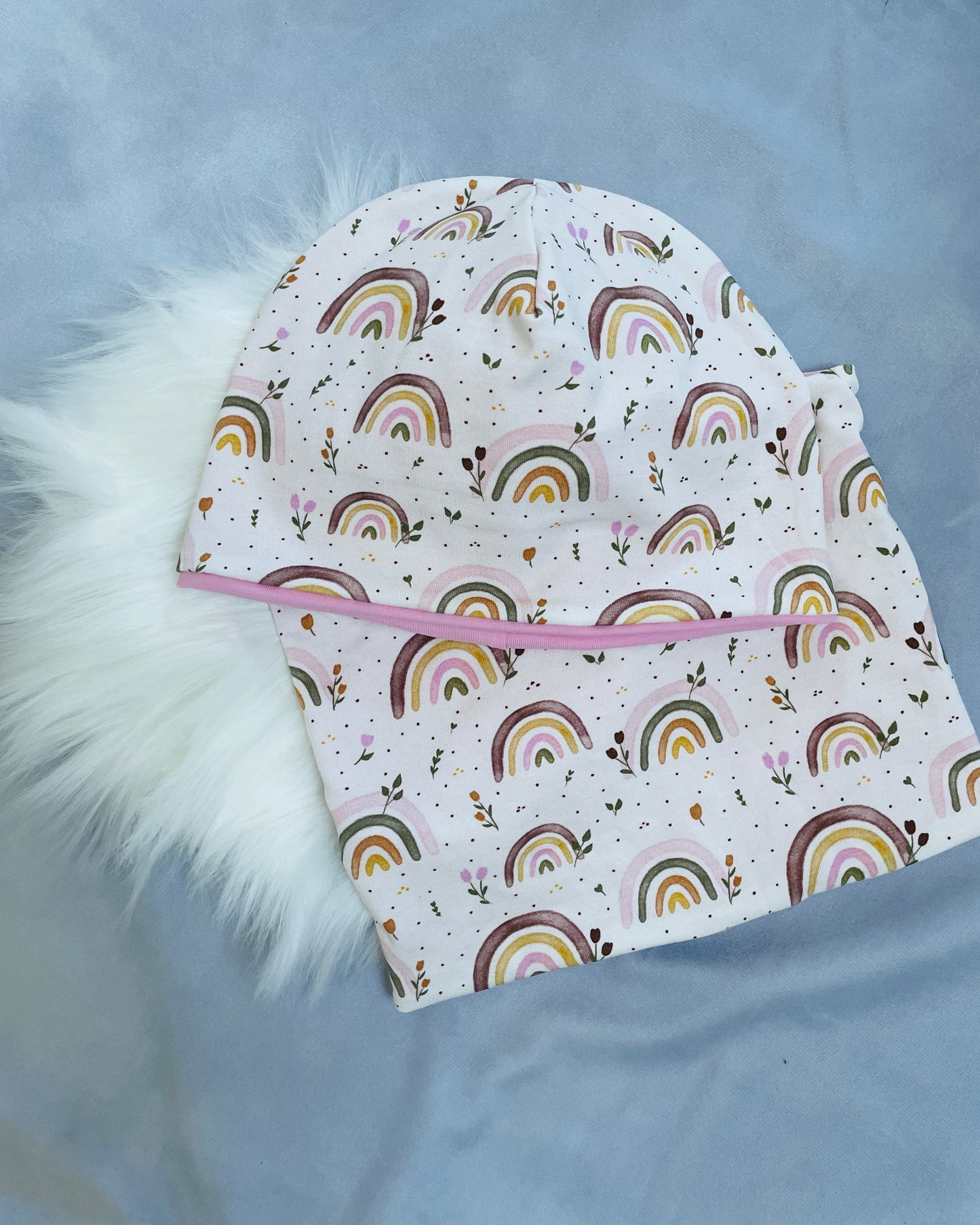 Mütze und Loop Rainbow