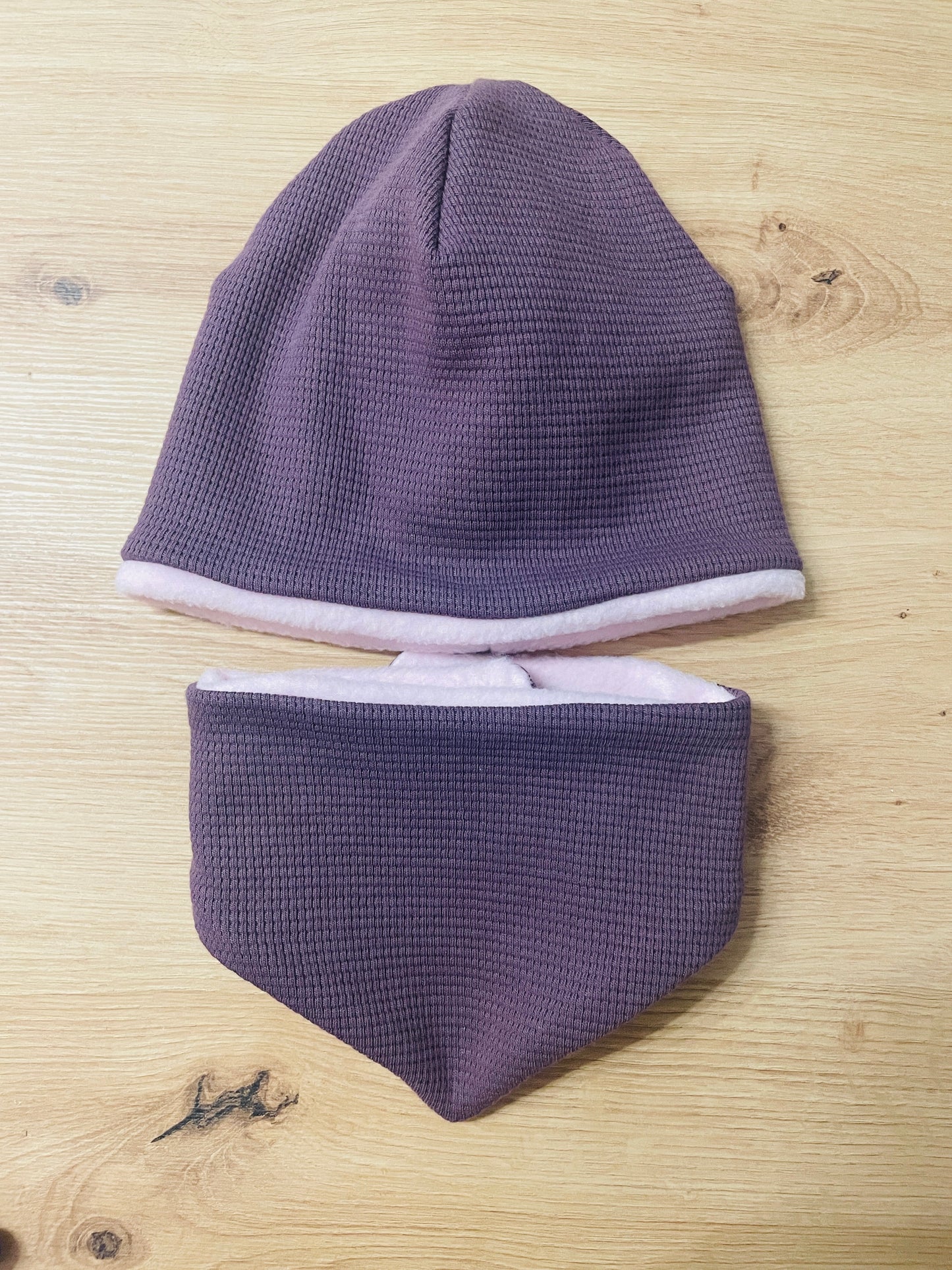 SALE! Mütze und Halstuch aus Waffeljersey Beere