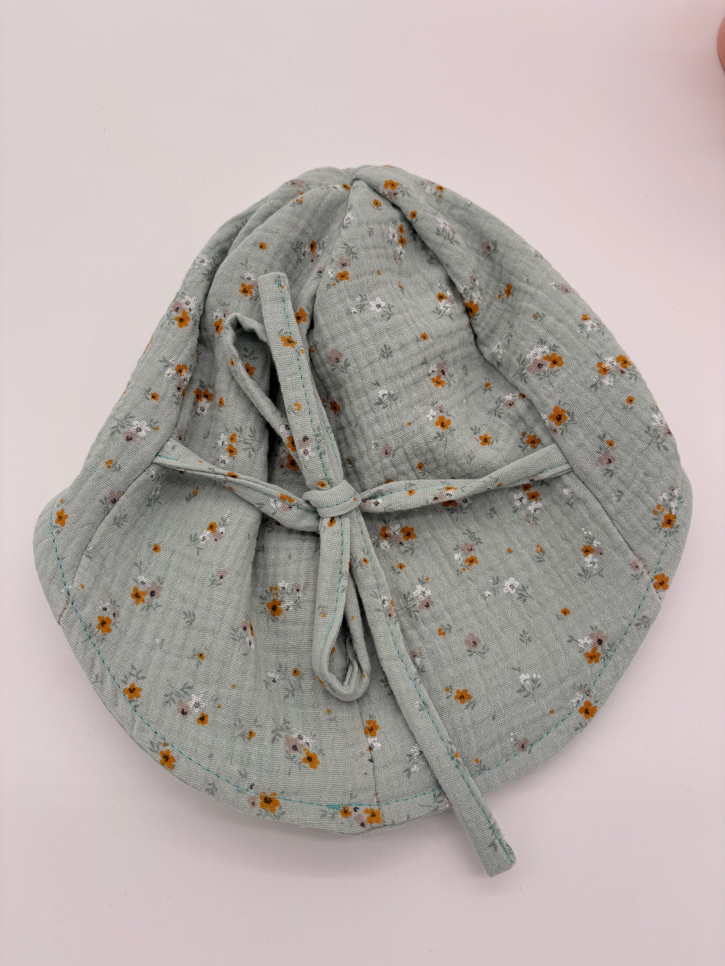 Sommermütze mit Nackenschutz Blumen Mint