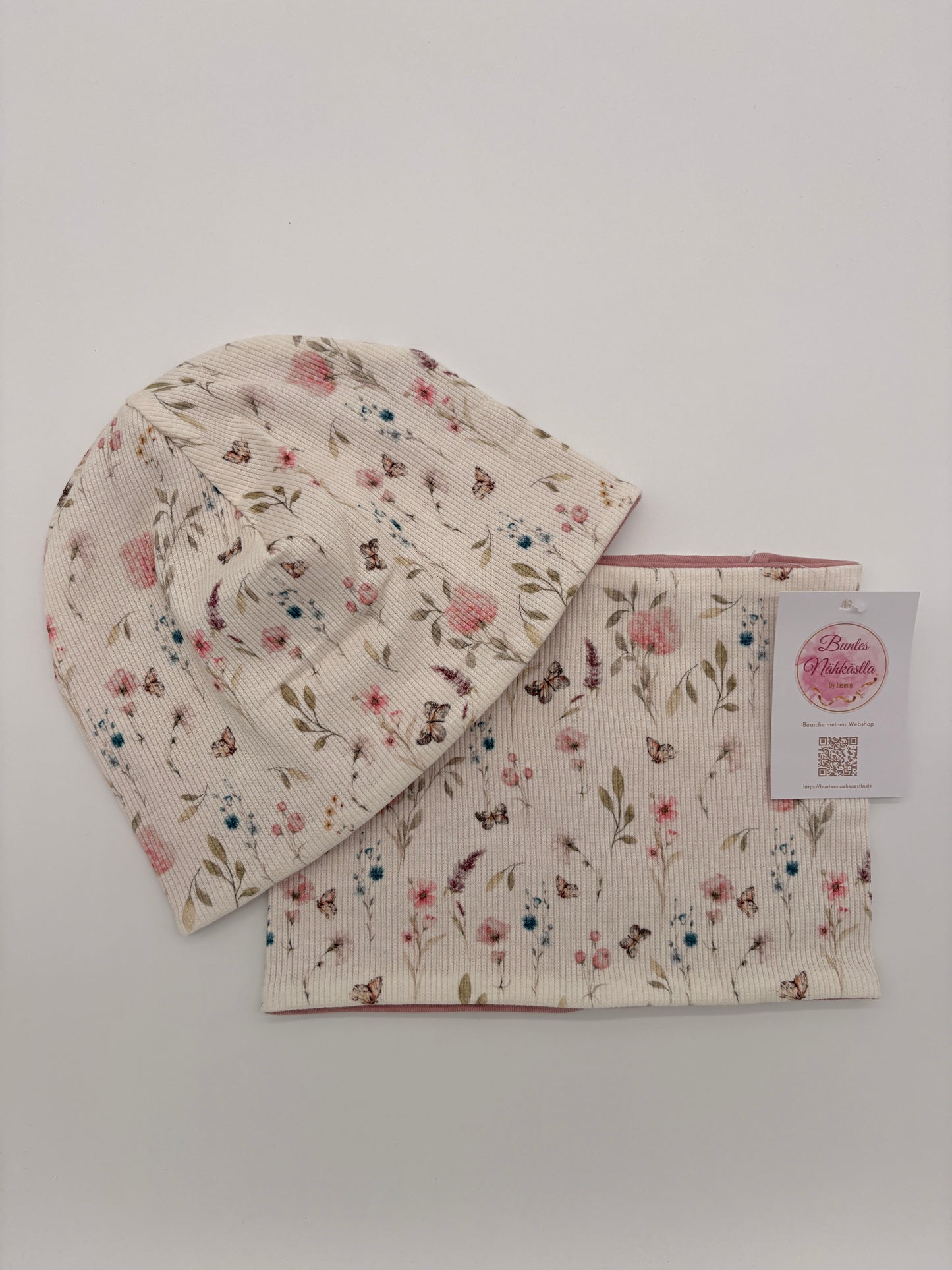Mütze und Loop Blume und Schmetterling