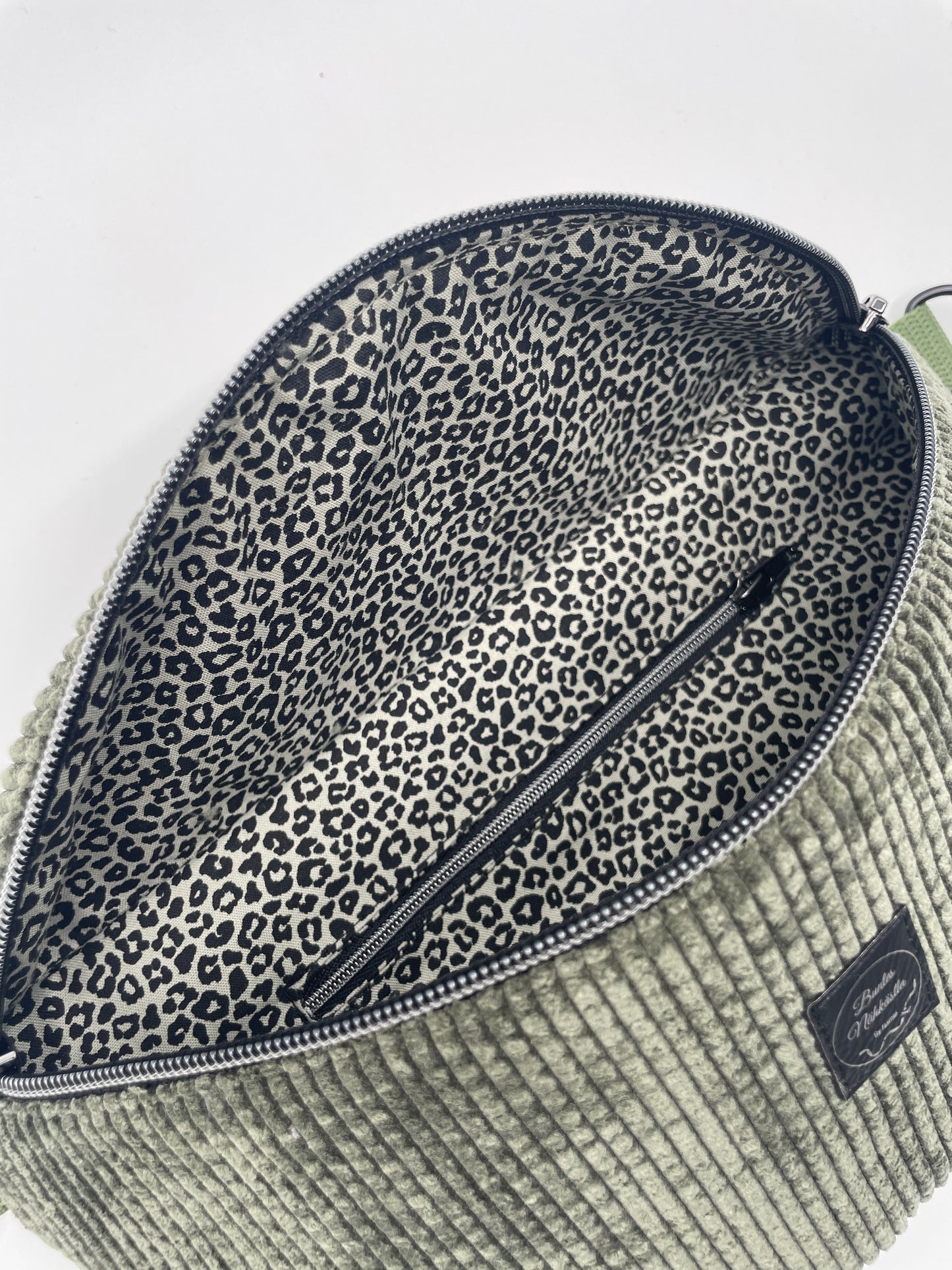 Crossbody Bag Cord Oliv