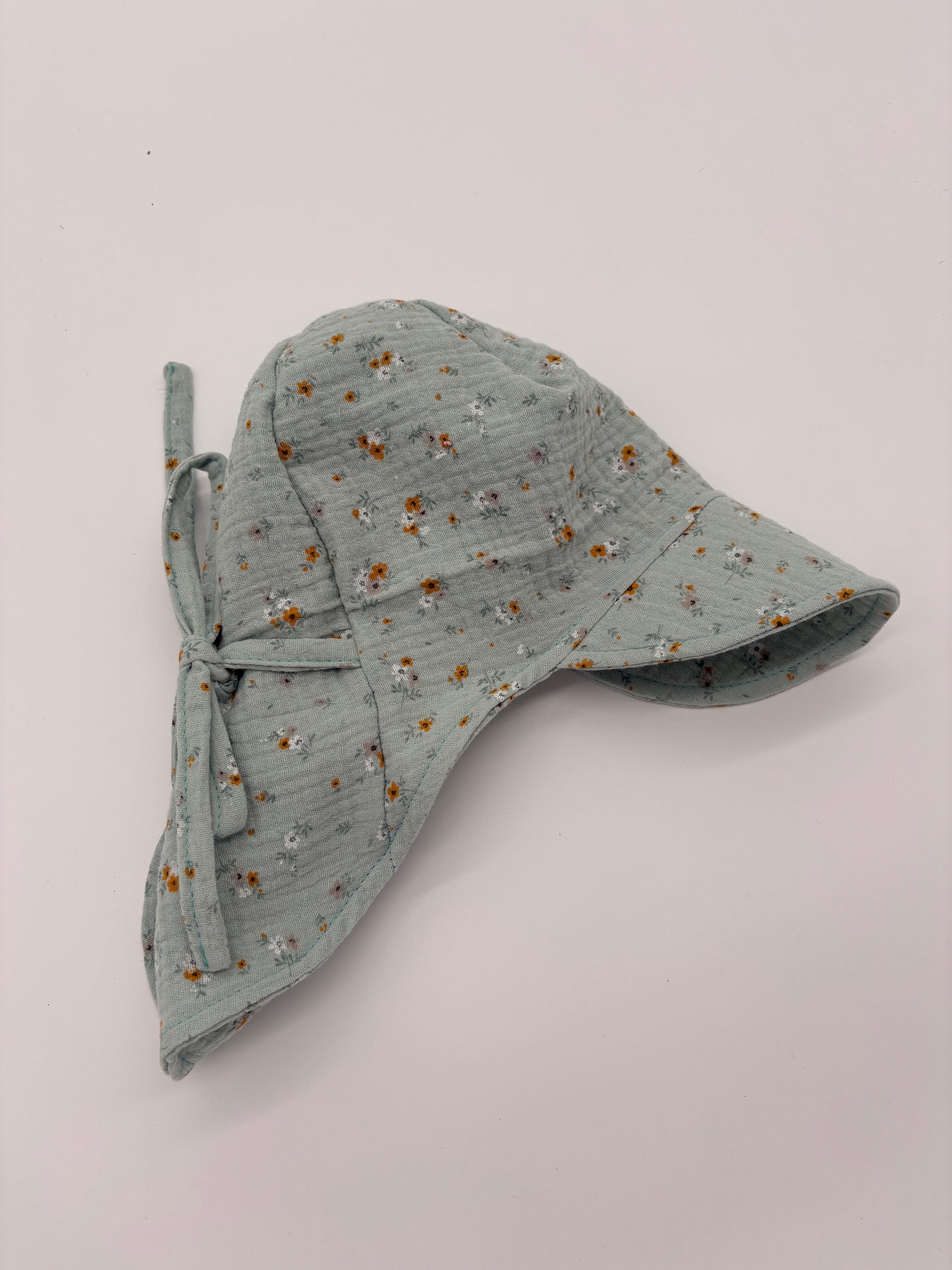Sommermütze mit Nackenschutz Blumen Mint