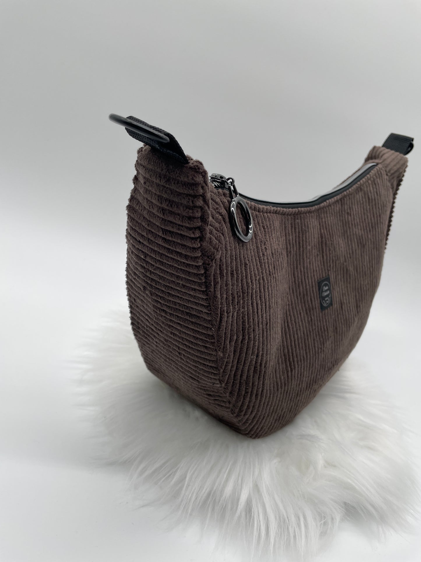 Halfmoon Bag Cord Braun