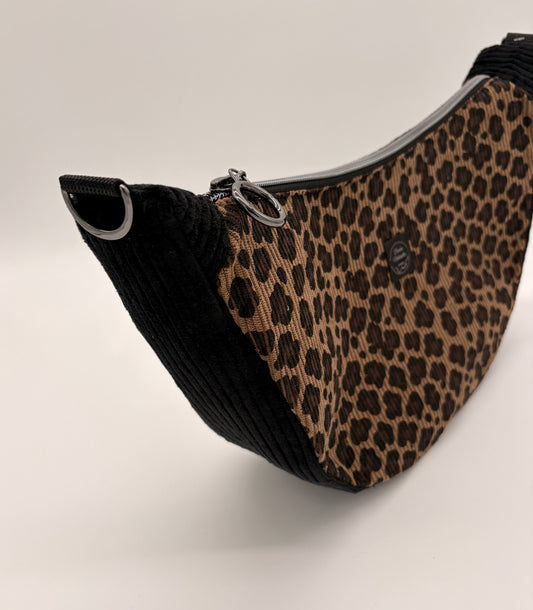 Halfmoon Bag Cord Leo braun