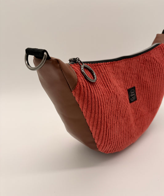 Halfmoon Bag Cord Kupfer mit braunem Kunstleder