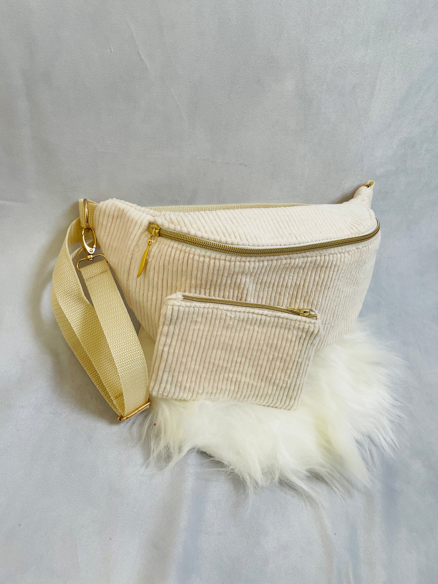 Gürteltasche Cord Wollweiß