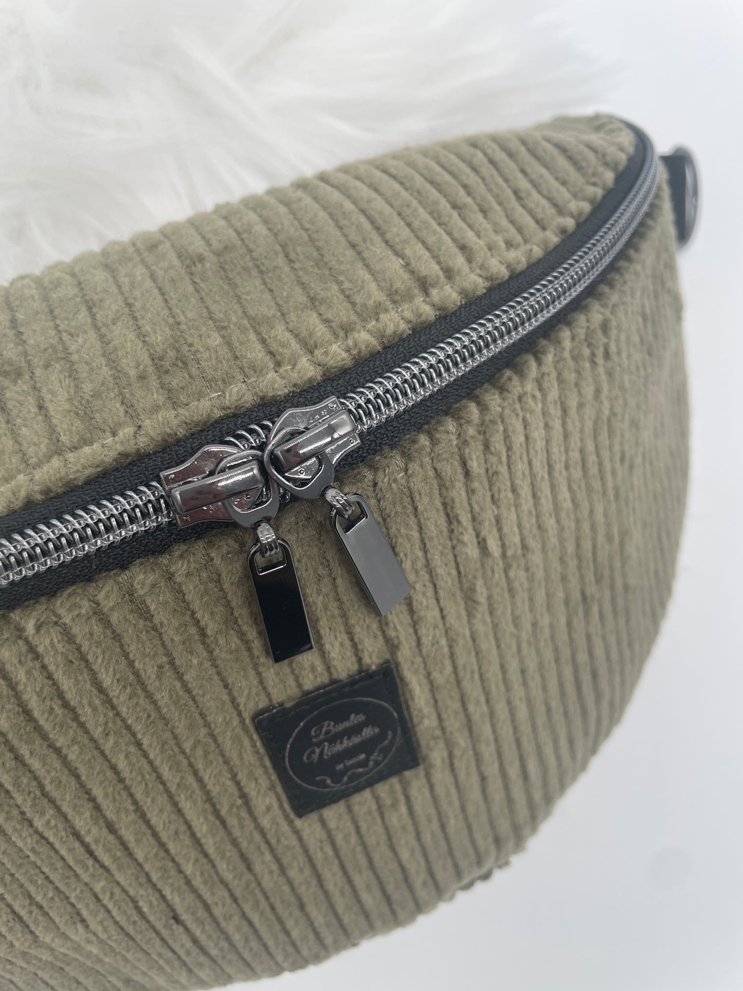 Crossbody Bag Cord Oliv