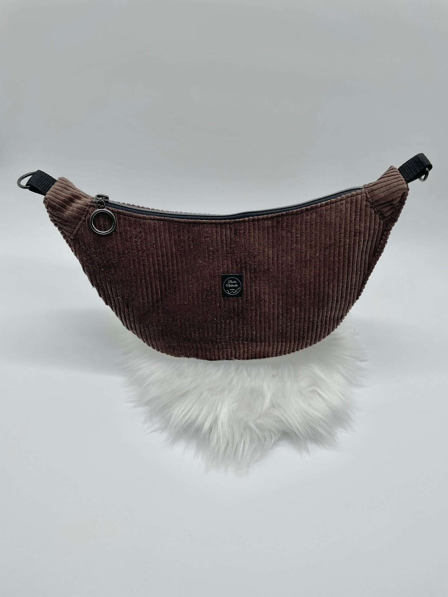 Halfmoon Bag Cord Braun