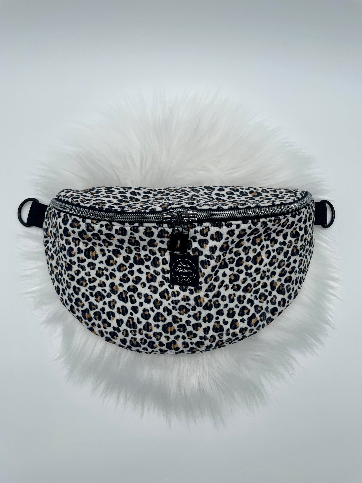Crossbody Bag Cord Leo weiß