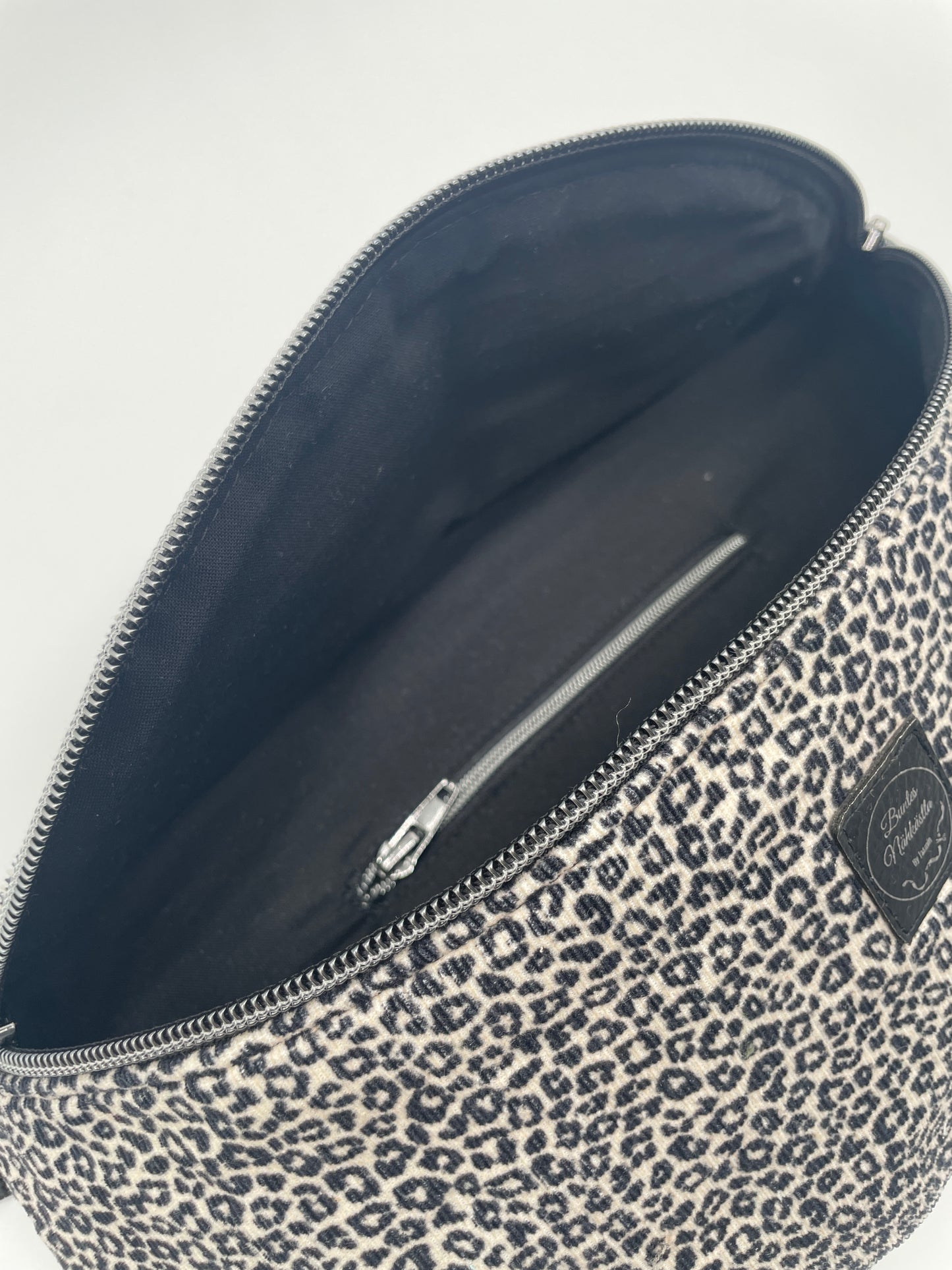 Crossbody Bag Cord kleines Leomuster