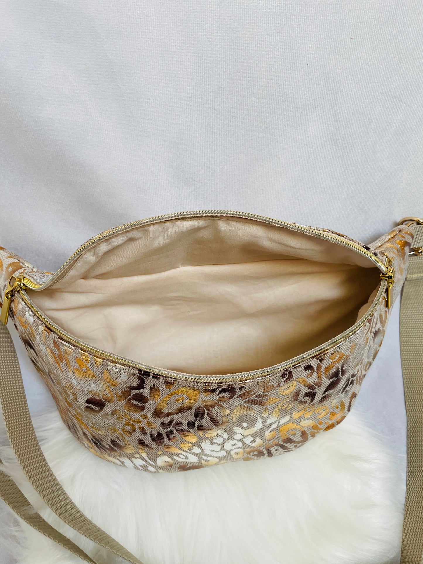 Gürteltasche Leo Gold