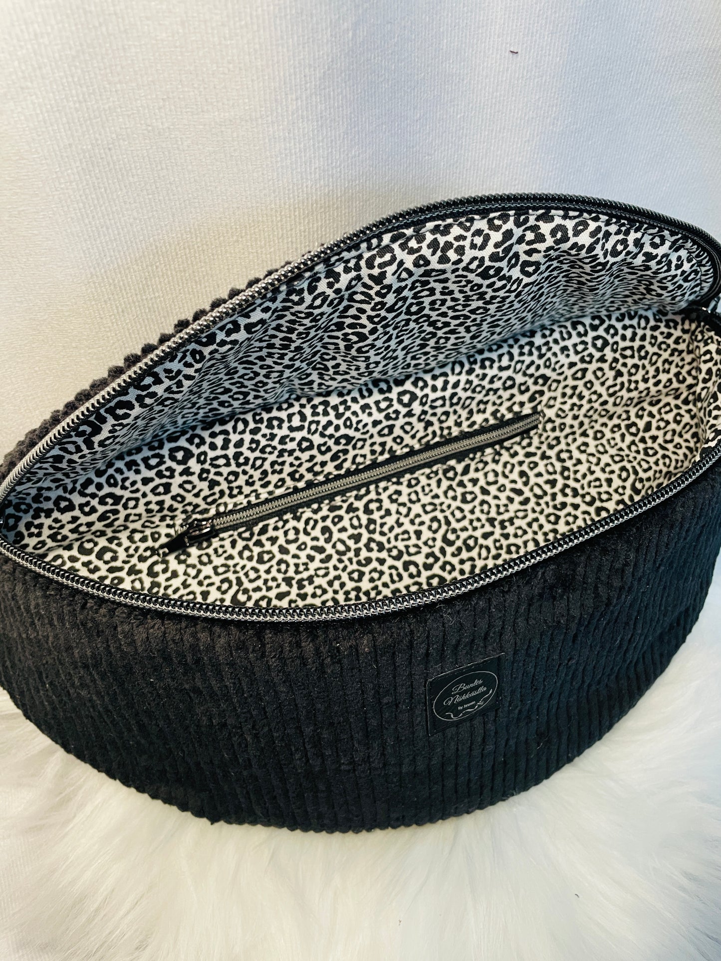 Crossbody Bag Cord Schwarz