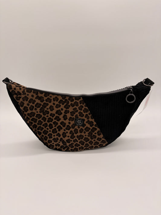 Halfmoon Bag Cord Leo braun