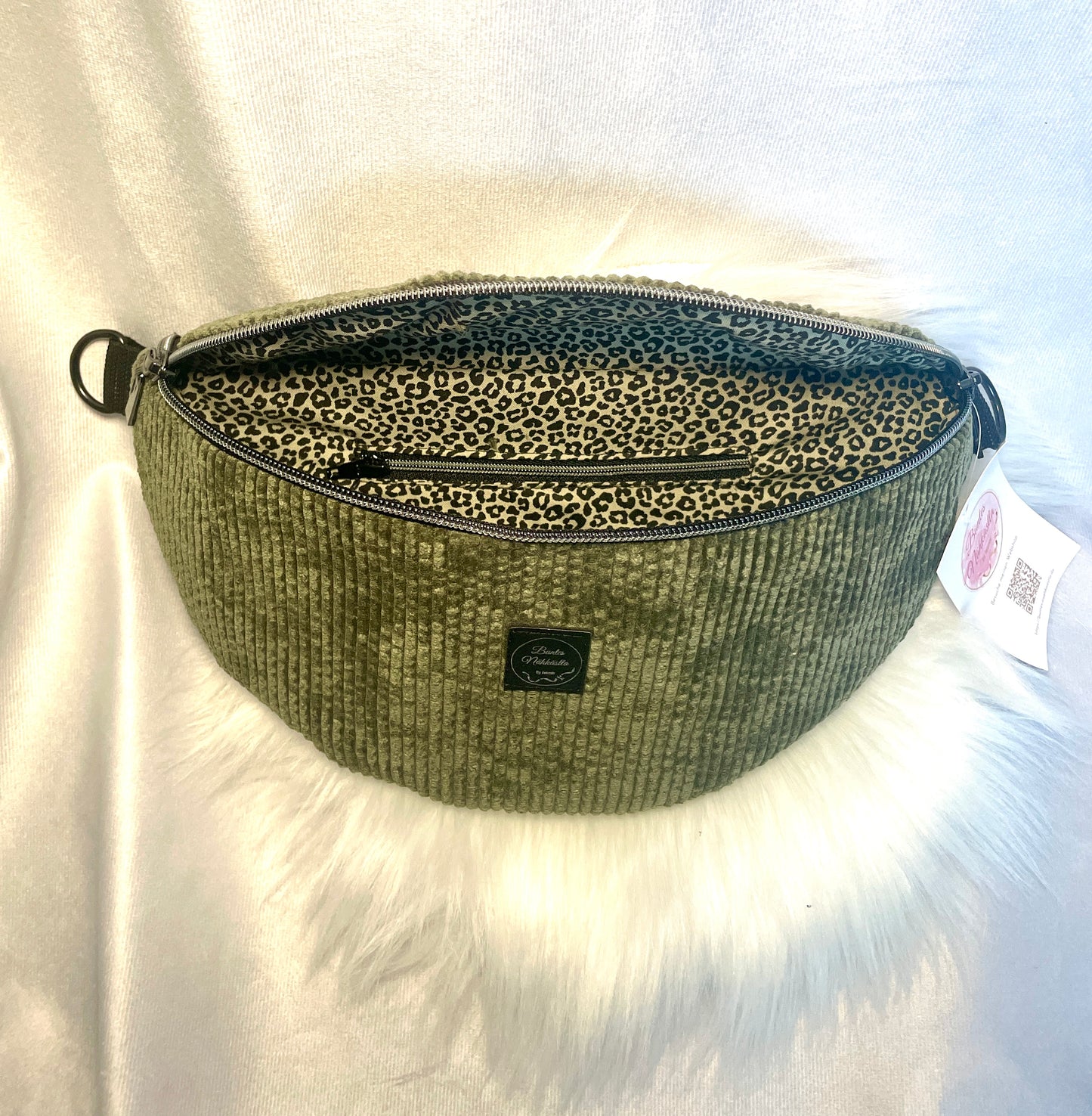 Crossbody Bag Cord Oliv