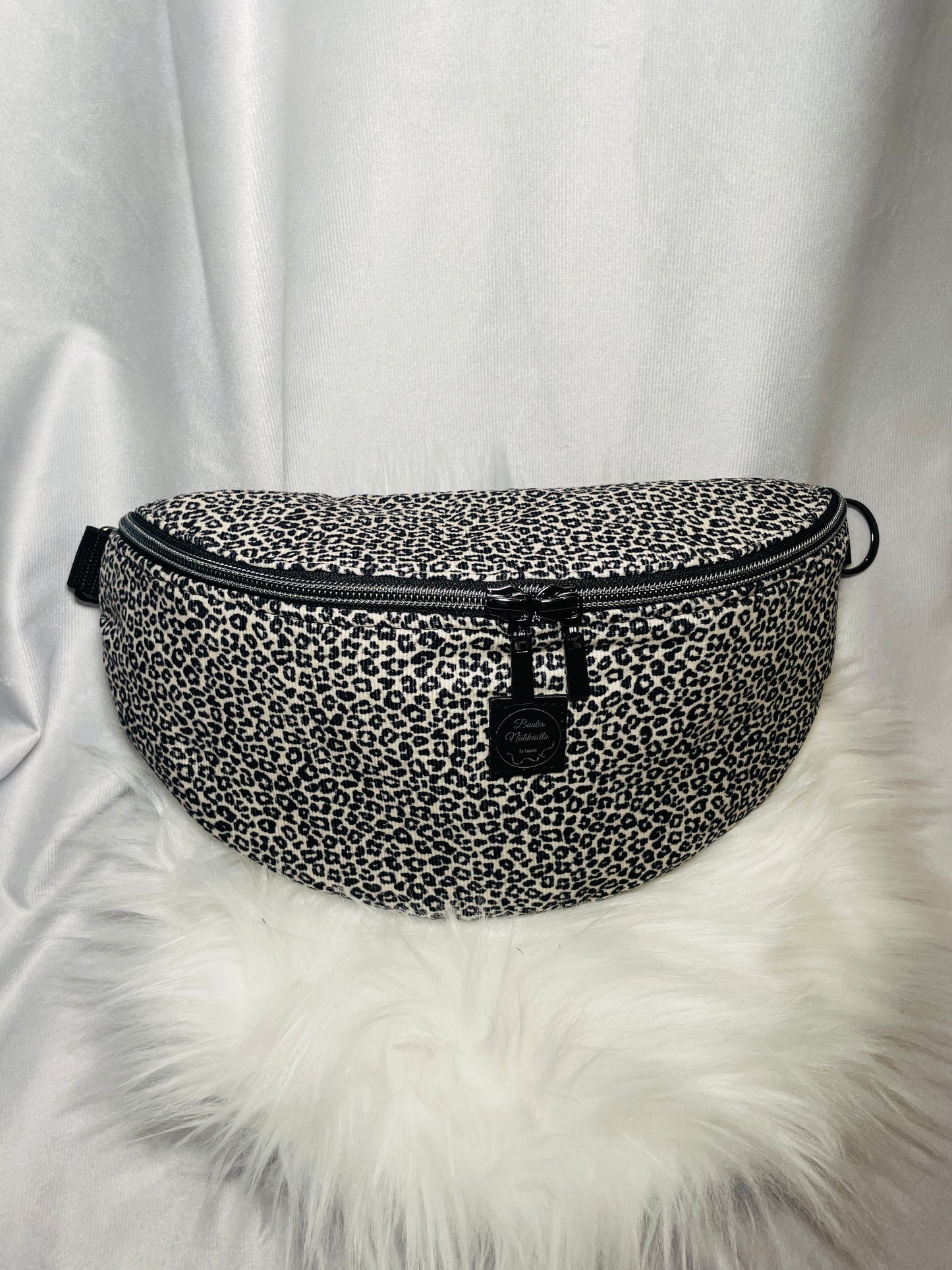 Crossbody Bag Cord kleines Leomuster