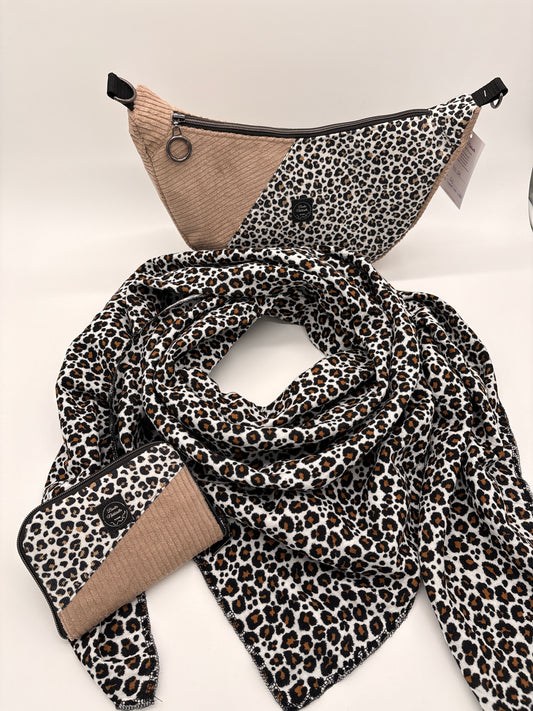 Set Halfmoon Bag Cord Leo weiß mit passendem Tuch und Geldbeutel