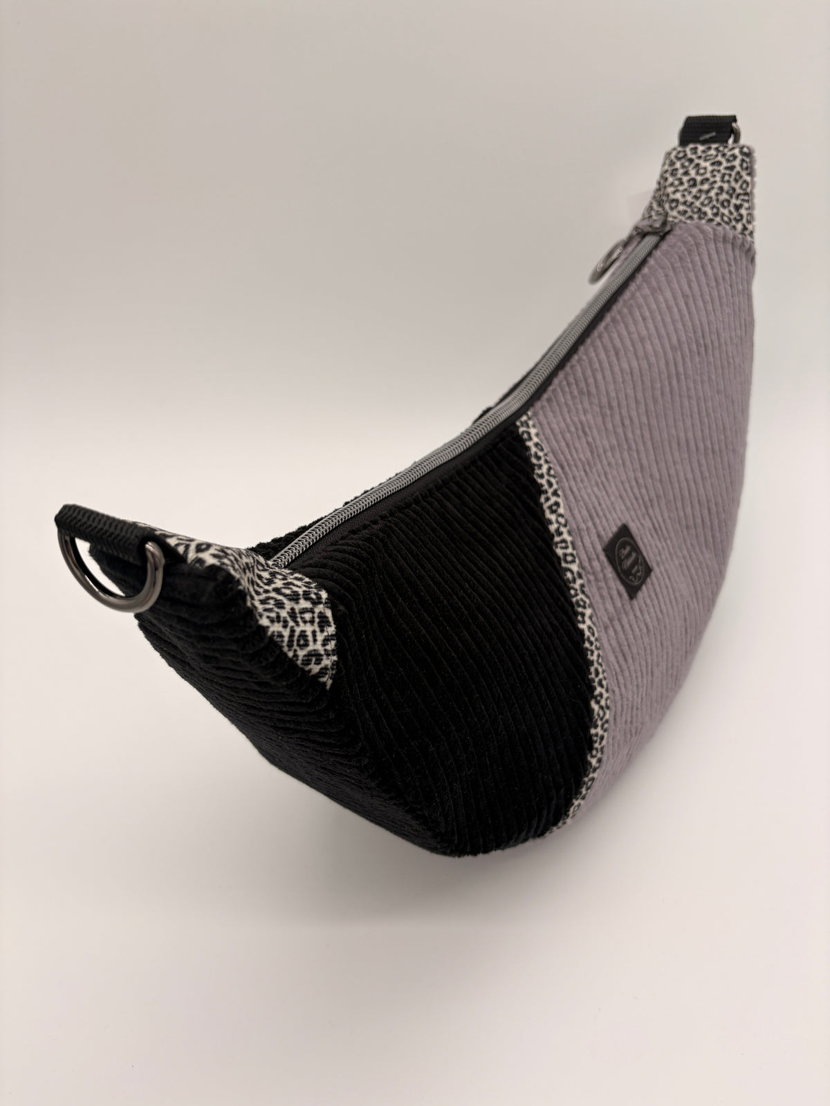 Halfmoon Bag Halfmoon Bag „Leo Mix“ – Schwarz & Grau