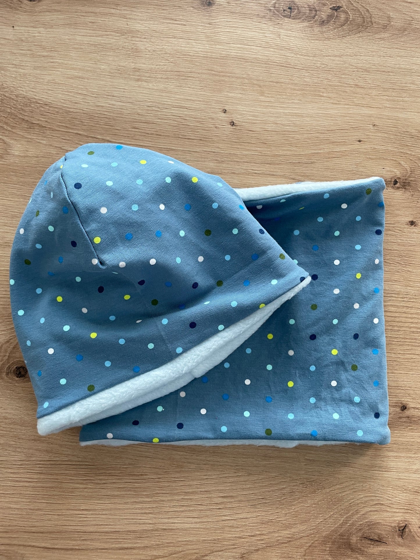 Beanie und Loop Blue Dots